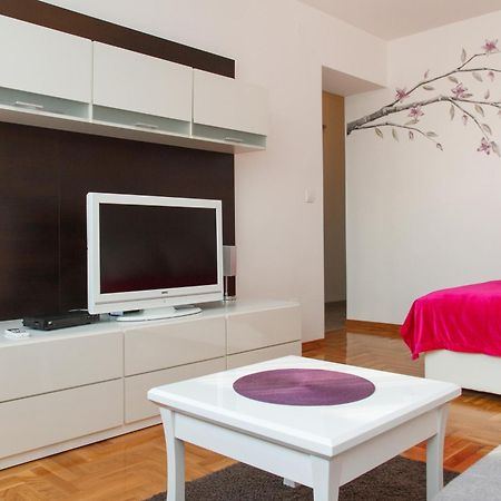 Stay In Apartments Belgrade Exterior photo