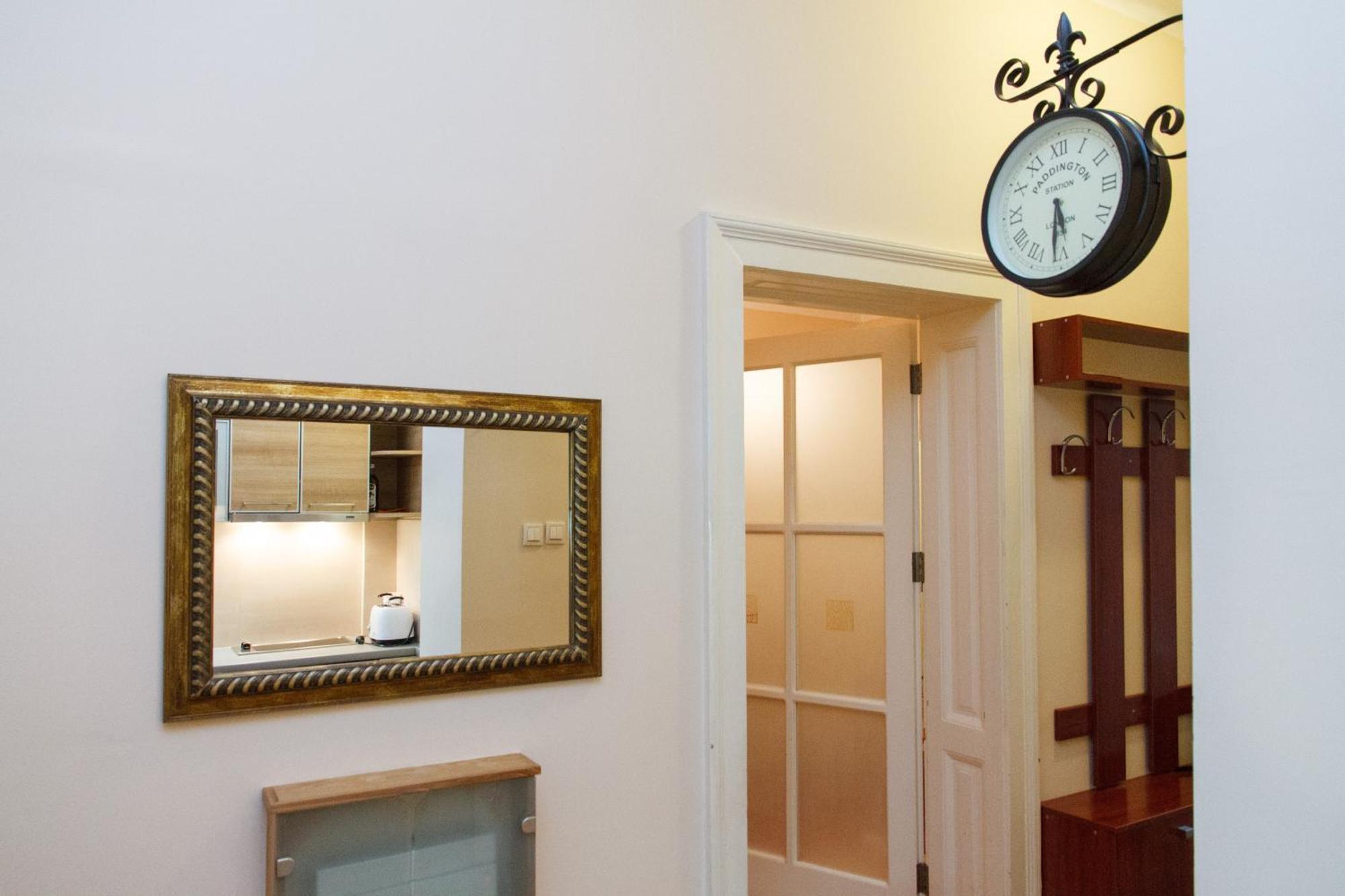 Stay In Apartments Belgrade Room photo