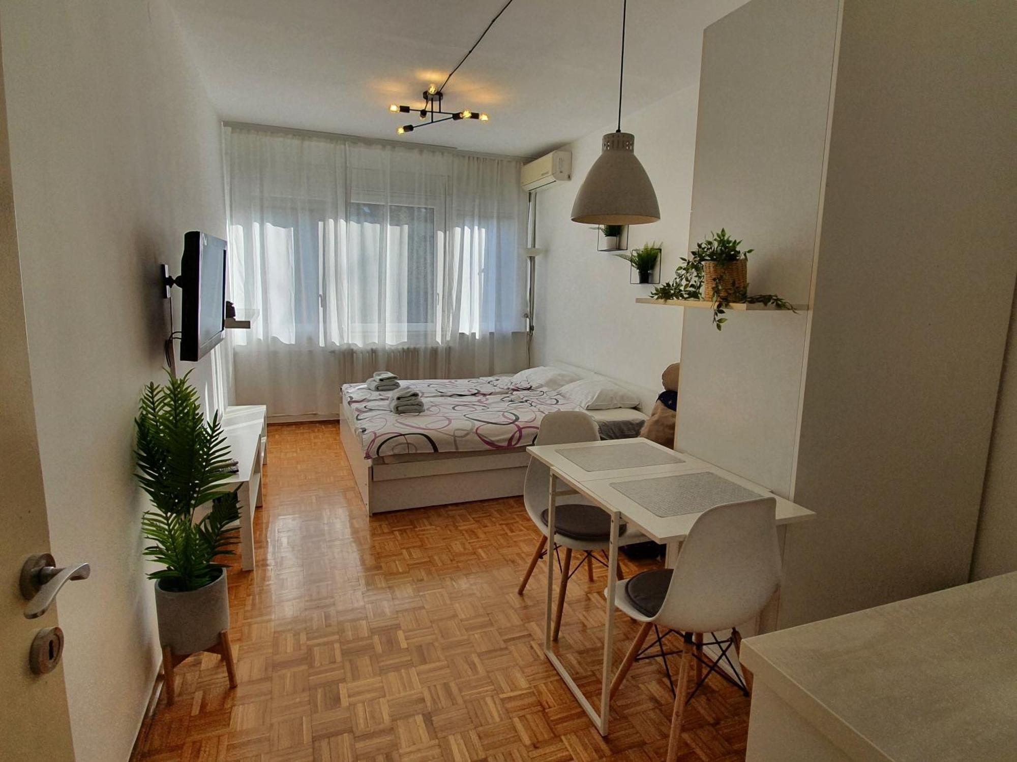 Stay In Apartments Belgrade Room photo